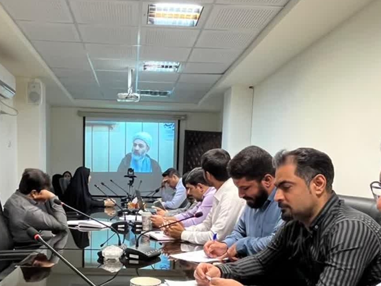 برگزاری دومین جلسه‌ی وبیناری دوره‌ی آموزشی «روشنگری مسیر» در سالن جلسات اداره‌کل دامپزشکی جنوب کرمان